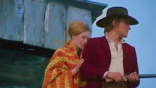 Fyra beväpnade män från den heliga treenigheten (1971 Western) Svek och kulor i kapplöpningen om gul