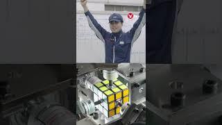 Robot breaks Rubik's Cube world record  #technology #shorts