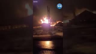 Ukraine tấn công kho dầu sâu trong đất Nga | VOA Tiếng Việt