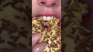 Satisfying Lips Eating Donut  #mukbang #satisfyinglips #asmr #asmrfood #mouthsounds #먹방