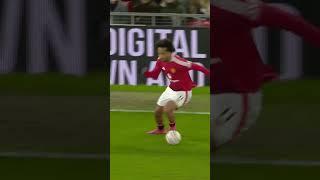 Joshua Zirkzee’s Fast Feet ‍
