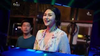 ครึ่งหนึ่งของชีวิต CHILL  Cover by เอย Chill music & restaurant เพลงเพราะมาก