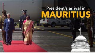 Warm welcome of President Droupadi Murmu with full State honours on arrival in Mauritius