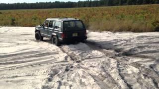 1993 Jeep Cherokee Tire Test in Sand II