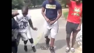 Being the third person on the sidewalk - Funny Jerry Purpdrank Vine TR Video