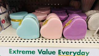 DOLLAR TREE WALK THROUGH | NEW FINDS | CHRISTMAS ITEMS