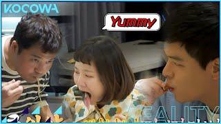 [Mukbang] "Home Alone" Na Rae & JangWoo's Eat and Eat and Eat at Hyun Moo's restaurant [ENG SUB]