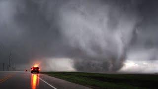 ANGRY Multi-Vortex Tornado in Elkhorn Nebraska