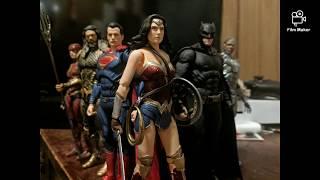 MAFEX Justice League pose gallery