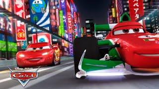 Rayo McQueen Compite con Francesco en el Puente de Arcoíris | Pixar Cars