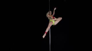 How to Achieve Progress in Pole Dancing