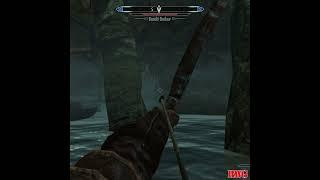 Found a #glitch in #theelderscrollsvskyrim #skyrim #shorts #viral #trending #fire