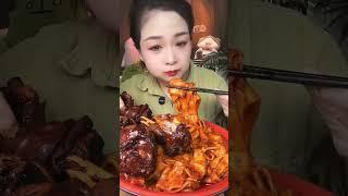 Mukbang | Eating lamb legs with big bites, paired with noodles  #shots