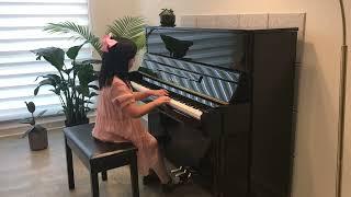 Sophia - 8 years - Piano - W.A. Mozart - 12 Variations on “Ah, vous dirai-he, maman”