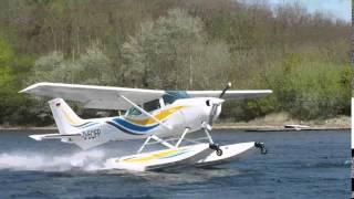 Wasserflugzeug Landung. Rundflug im Wasserflugzeug. Die Geschenkidee.