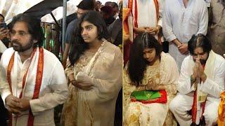 Deputy CM Pawan Kalyan With Daughter Aadhya @ Vijayawada Kanaka Durga Temple | Exclusive Visuals