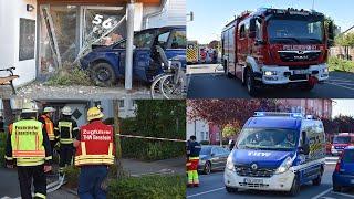 FAHRANFÄNGERIN RAST MIT PKW IN HAUSWAND - SCHWERER VERKEHRSUNFALL IN BENSHEIM ~ 06.08.2022