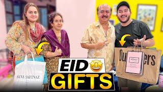 Sab family k liye eid gifts le liye| amma baba ko surprise kar dia️