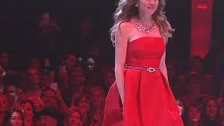 Sarah Chalke | Red Dress Collection Runway