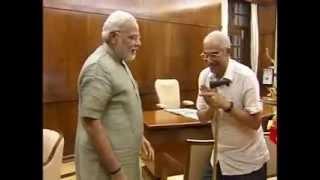 Gujarat Governor calls on PM