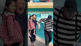 Famous Seaworld mime, Tom