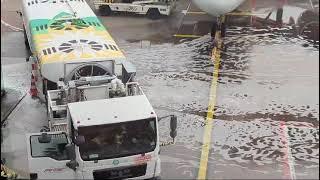 Havarierter Tankwagen verliert Kerosin am Flughafen Düsseldorf