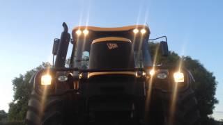 JCB Fastrac 3170 driving over Kaylem