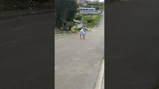 Ele me desafiou a mandar essa manobra  #shorts #viralvideo #automobile #graudebike #graunaoecrime