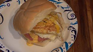 How To Cook : A Proper New Jersey Breakfast (Taylor Ham Egg & Cheese Sandwich)