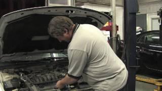 Car Maintenance Tips : Basic Car Maintenance Checklist