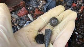 London Mudlarking: Lara Maiklem - SPOT THE FIND... Button, Pin, Weight, Musket Ball