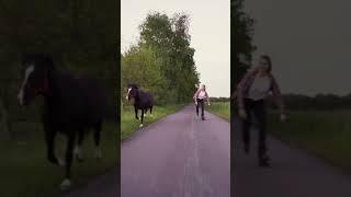 Roller skating  of beautiful girl with horse / #sketing #short #games #horse #trending #shortvideo