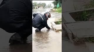 Remove Trash Clog On Road #unclog #clogging #satisfying #fishing #lifeisbutadream  #remove #amazing