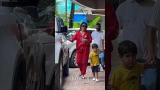 Kareena and Jeh Ali Khan were spotted outside their house! #kareenakapoorkhan #koimoi