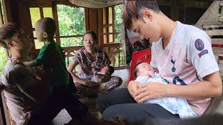 17-year-old single mother and the militiaman's love for her children-Lý Thị Hằng