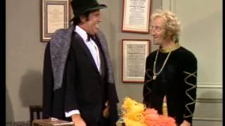 Paul Lynde & Marty Feldman - The Ballet Dancer (Dean Martin Show)