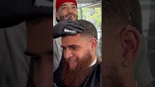 "Amazing Line-Up Trick You Need to See ️ #BarberArt #SharpCuts"