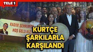 Özgür Özel Diyarbakır'da Kürtçe şarkılarla karşılandı