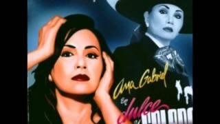 3. La Reina - Ana Gabriel