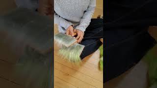 How to use hand carders to blend wool and angora