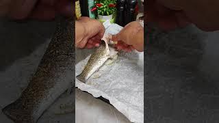 Вкуснейшая рыба. Куда уж проще и полезней? #shorts #рыба #запекаем #вдуховке #здоровоепитание #из