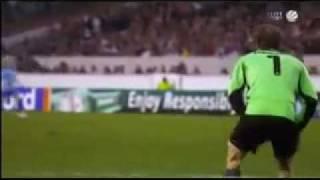 Jens Lehmann pissing during the game