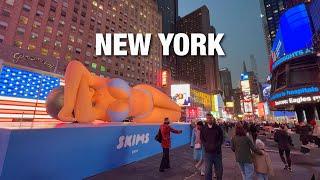 New York City 4K Walking Tour in Times Square INSANE 60 Foot Kim Kardashian Balloon in NYC