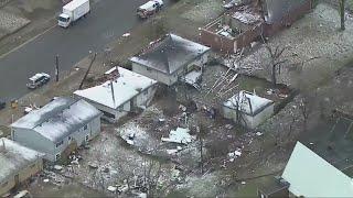 Tornado causes widespread damage in Gary, Ind. — WGN Evening News