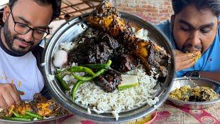 Eating Lunch(Rice & Spicy Meat Gravy, Kala Bhuna, Huge Nalli) With Friends at Foysal Kalavuna