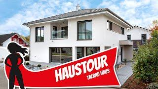 Haustour: Moderne Stadtvilla mit tollem Grundriss von Talbau Haus | Hausbau Helden