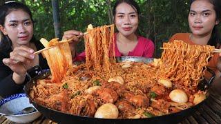 Yummy cooking noodle chili with chicken leg recipe - Noodle chili recipe