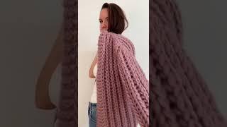 Serene cardigan for adventurous beginner knitters  #knitting #beginnerknitting #knittingtutorials