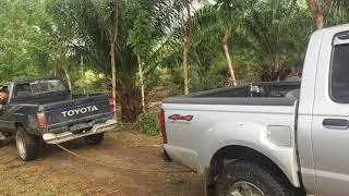 Nissan frontier 4x4 VS Toyota 22R 4x4