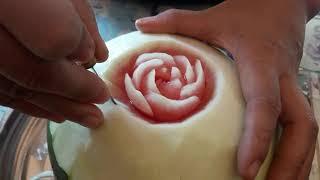 7 minutes watermelon carving rose.